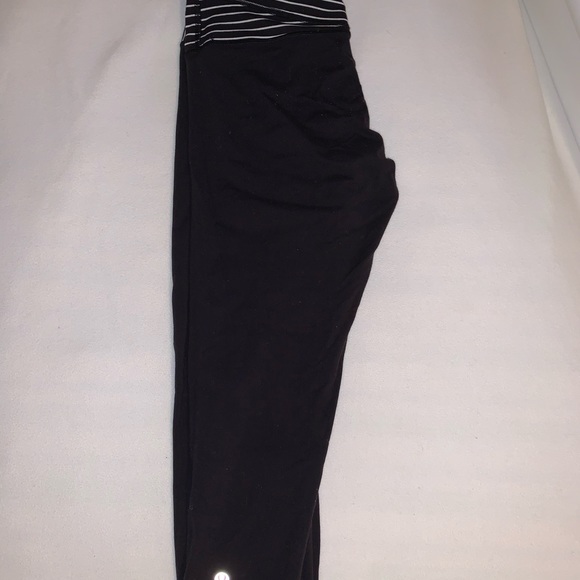 LULULEMON FULL LENGTH LEGGINGS REVERSIBLE - Picture 4 of 4